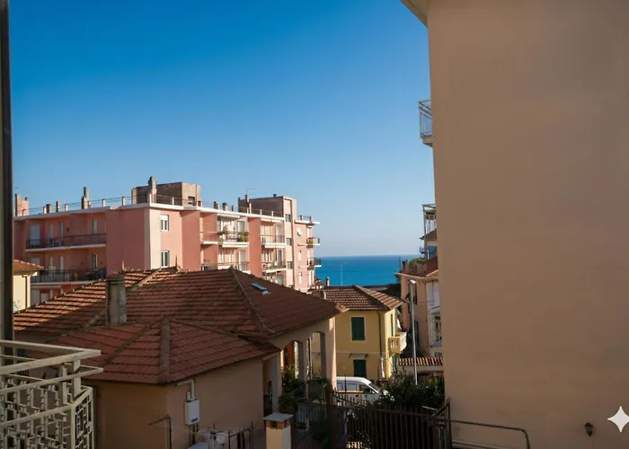 Il Golfo Di Diana 디아노마리나