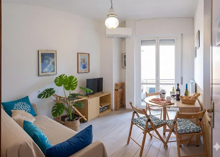 Il Golfo Di Diana 아파트